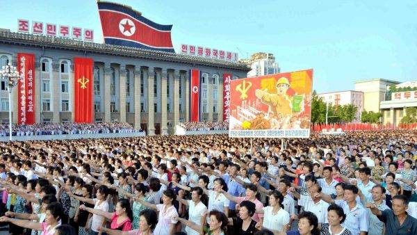 Brasileiros pagam R$ 127 mil para viagem de senadores à Coreia do Norte