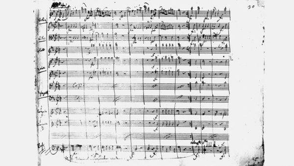 Manuscrito do IV movimento de uma rara sinfonia em modo menor do período clássico, a Sinfonia 40 de Mozart