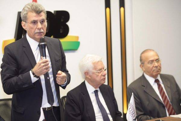 MDB promete “independência”, mas quer continuar no comando do Senado