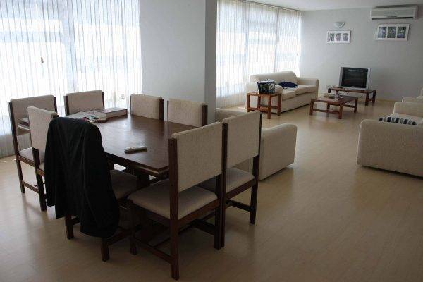Vista da sala de um apartamento funcional da Câmara dos Deputados. Foto: Wenderson Araujo/Gazeta do Povo/Arquivo.