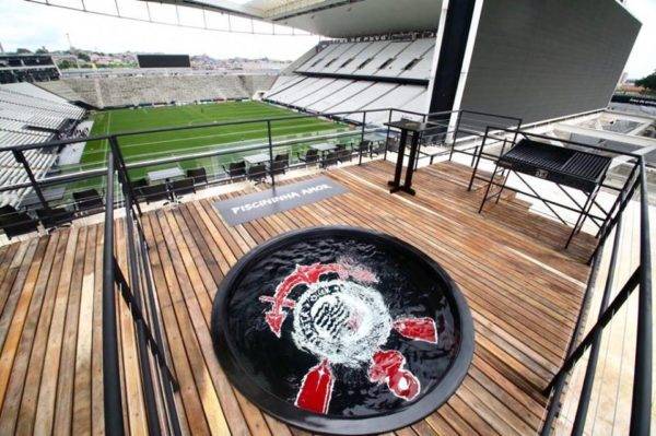 Corinthians cria novo tipo de torcedor nutella: o “é piscininha, amor”