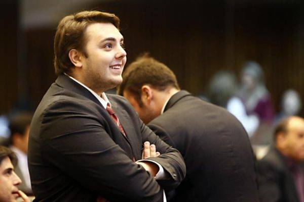 Felipe Francischini no plenário da Assembleia Legislativa do Paraná (Foto: Albari Rosa/Gazeta do Povo)