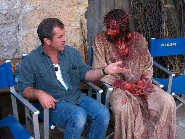 Mel Gibson e Jim Caviezel, nos bastidores do filme "A Paixão de Cristo"