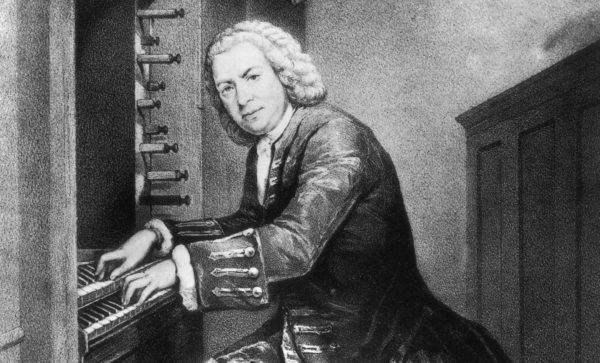 Bach tocando órgão. Fonte: Wikimedia Commons
