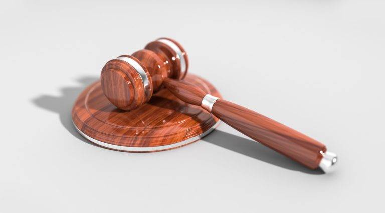 Negociações público-privadas: sob a lei, mas para além do texto da lei Pixabay