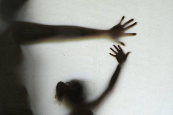 Denúncias efetivas e impunidade são desafios no combate ao abuso e exploração sexual infantil no Brasil