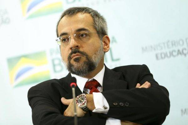 O ministro da Educação, Abraham Weintraub, comprou uma briga com as universidades. Foto: Marcelo Camargo/Agência Brasil
