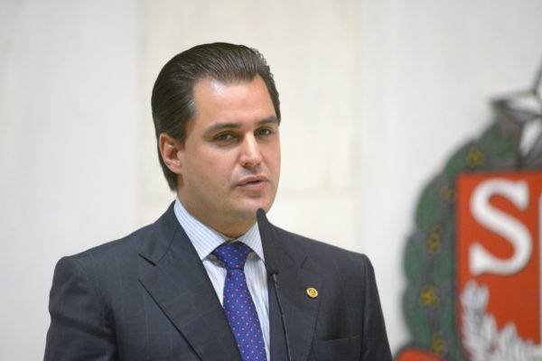 “Agronegócio brasileiro é moderno e competitivo, por isso desperta interesses travestidos de ambientais”, diz deputado Frederico d’Avila