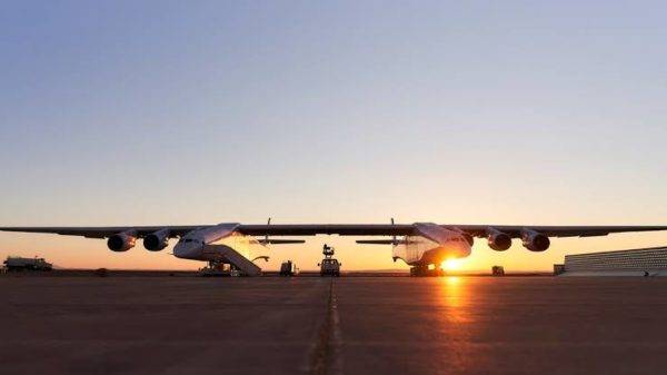 Stratolaunch: o maior avião do mundo levanta voo com sucesso