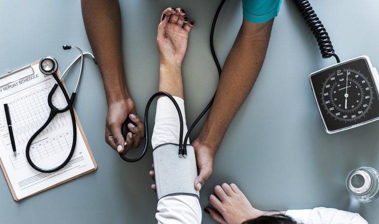 Aposentadoria de até R$ 70 mil: o belo ‘pé de meia’ dos médicos do Congresso Médicos servidores cumpriam jornadas de 20 a 30 semanais na Câmara e no Senado. Foto: Pixabay