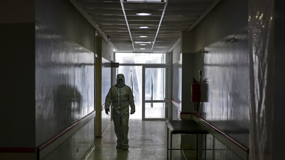 Com mais de mil infectados, Curitiba bate recorde de novos casos de coronavírus Casos de coronavírus estão subindo diariamente em Curitiba.